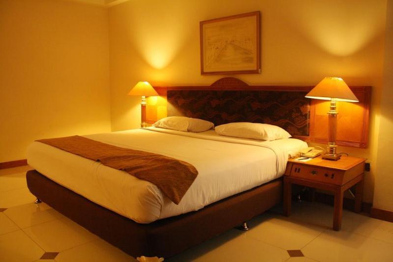 Bumi Wiyata Hotel Depok Exterior foto